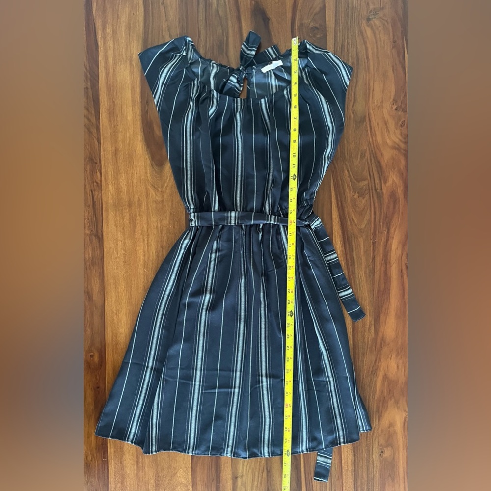 EUC Navy Stripe Knee Length Casual Dress size XS Lauren Conrad LC